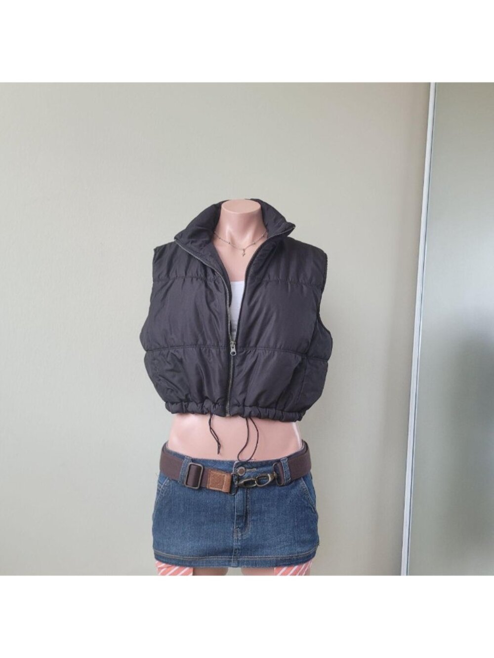 Thread &amp; Supply Solid Black Minimalist Lightweight Cropped Puffer Vest (S)
